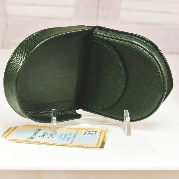 Louis Vuitton Taiga Coin Cash Earbud Change Case Holder Lurse Wallet - Picture 3 of 8